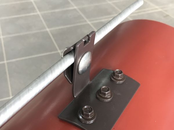 Držák hromosvodu oblý