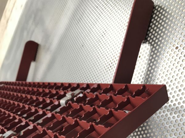 Servisní nášlapná lávka UNI